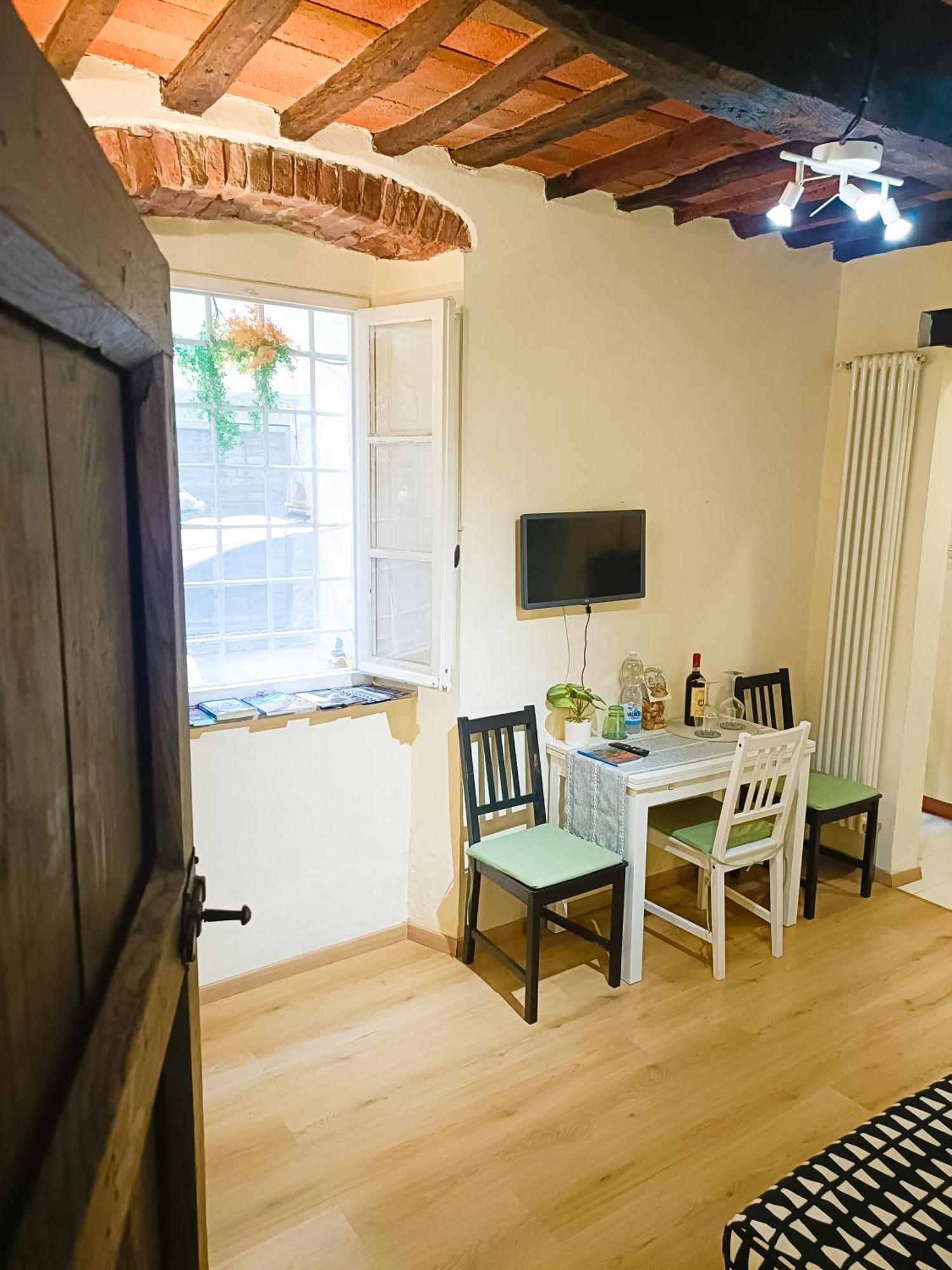 Il Giardino Segreto Apartment Лука Екстериор снимка